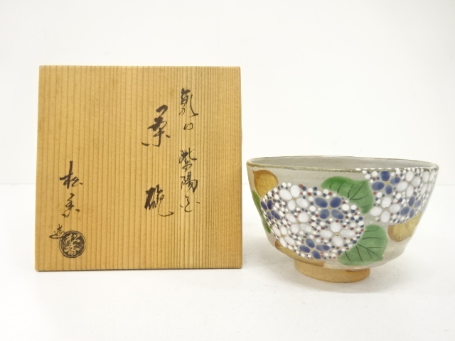 京焼 加藤松香 菊桐絵 茶碗 茶道具 共箱 新品 未使用 保管品 です。 京焼 加藤松香 菊桐絵 茶碗 茶道具 共箱 新品 未使用 保管品 です。